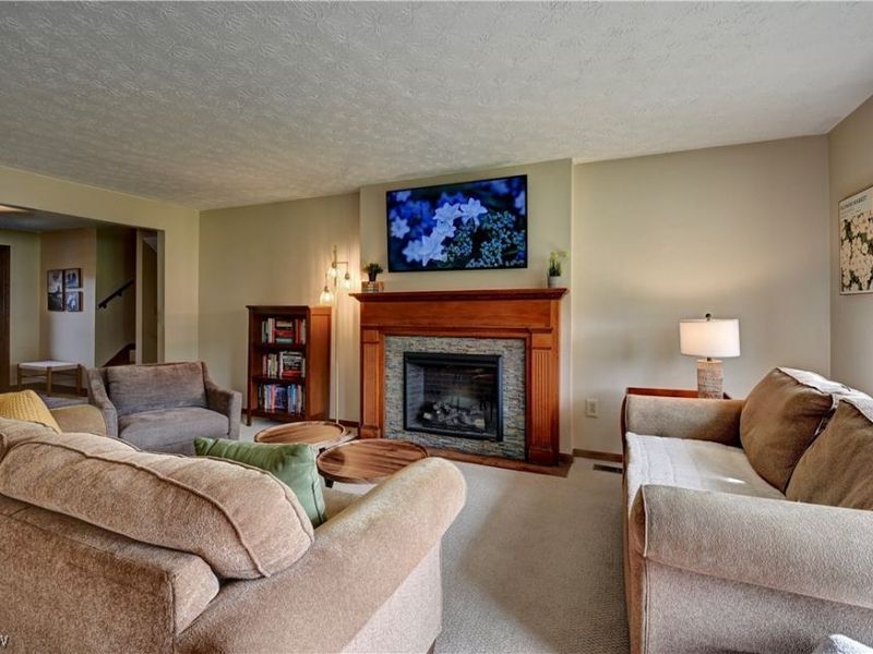 4528 Greenmeadow Avenue NW, Canton, OH 44709 Photo 6