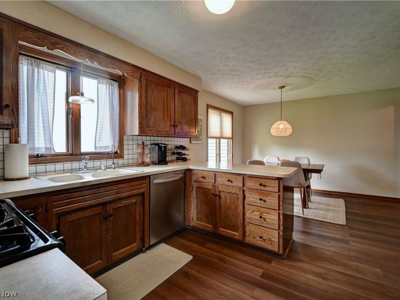 4528 Greenmeadow Avenue NW, Canton, OH 44709 Photo 8