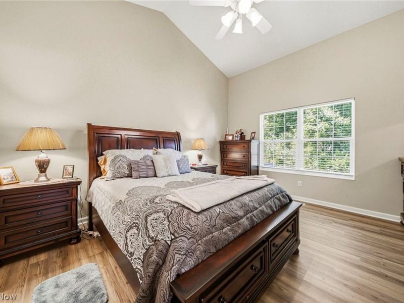 7618 Willow Woods Drive, North Olmsted, OH 44070 Photo 23