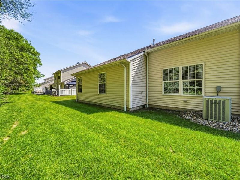 7618 Willow Woods Drive, North Olmsted, OH 44070 Photo 30
