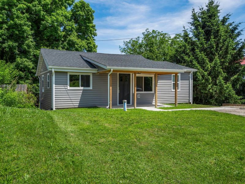 1920 S Burnett Road, Springfield, OH 45505 Photo 2