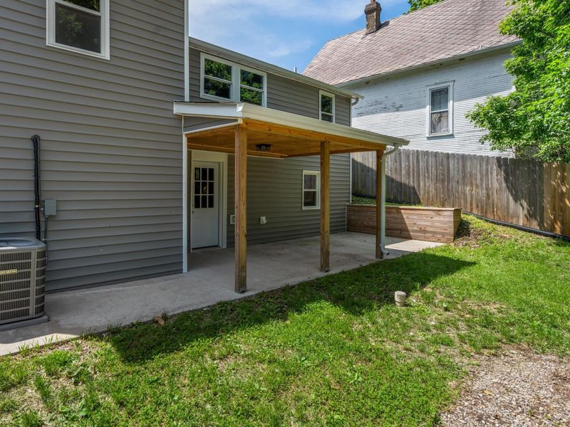 1920 S Burnett Road, Springfield, OH 45505 Photo 8