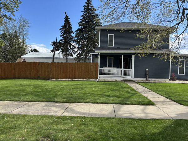 732 W 2ND Street , Byron, IL 61010