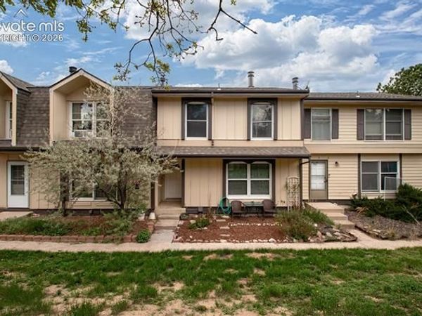 367 Raspberry Lane, Monument, CO 80132