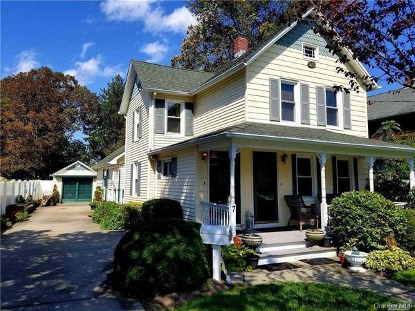 7 Thorne Street, Patchogue, NY 11772