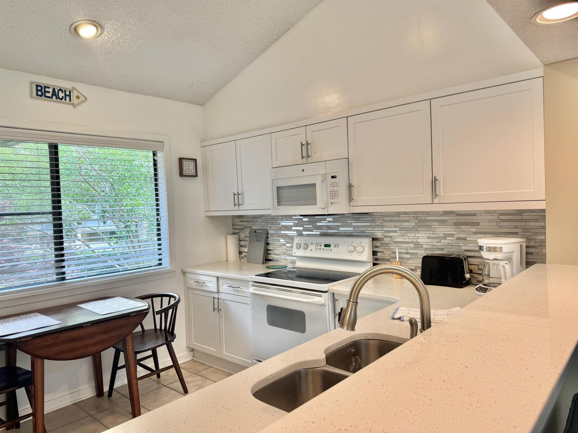 210 Westleton Dr.  Photo 17