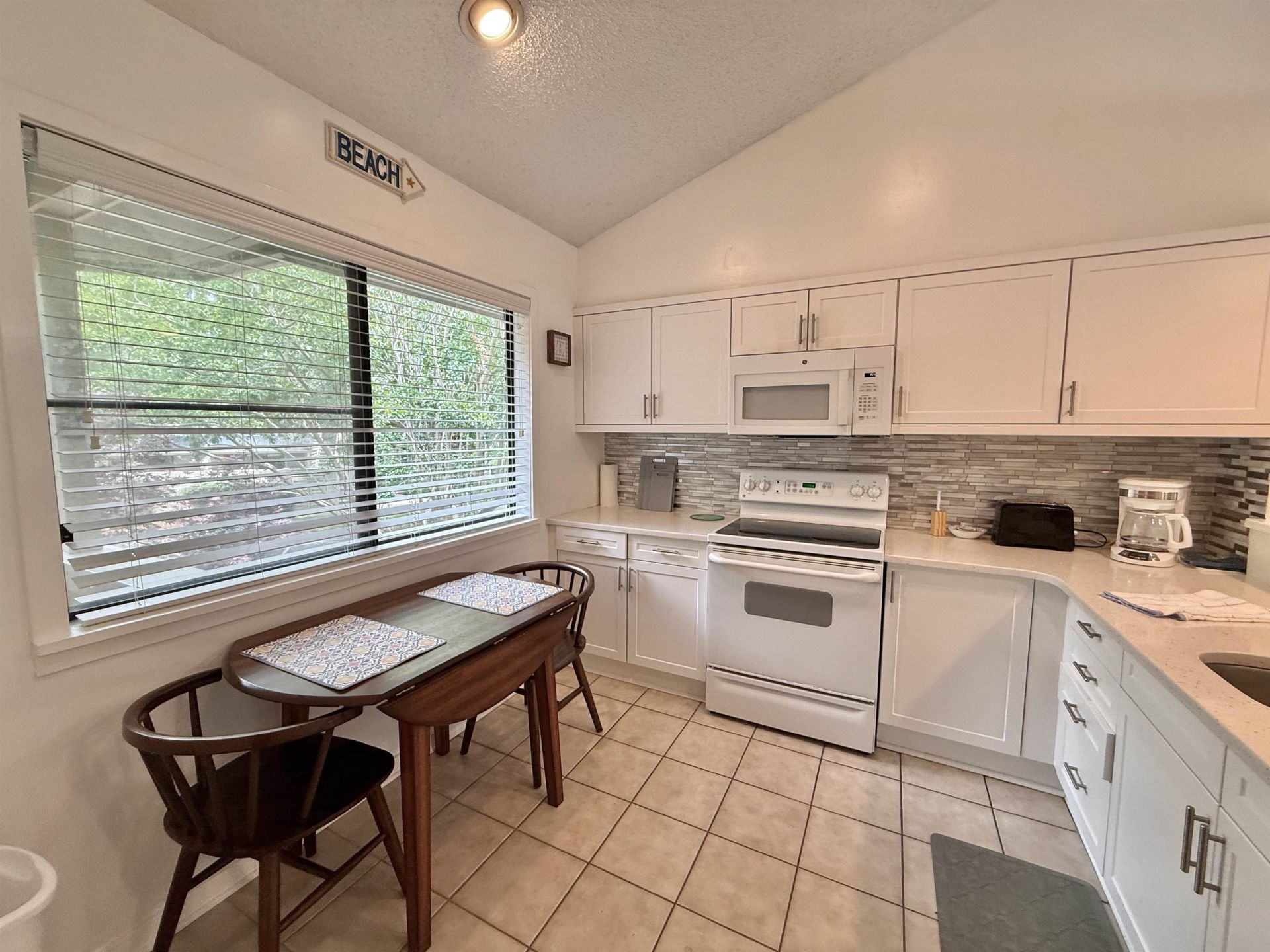 210 Westleton Dr.  Photo 19
