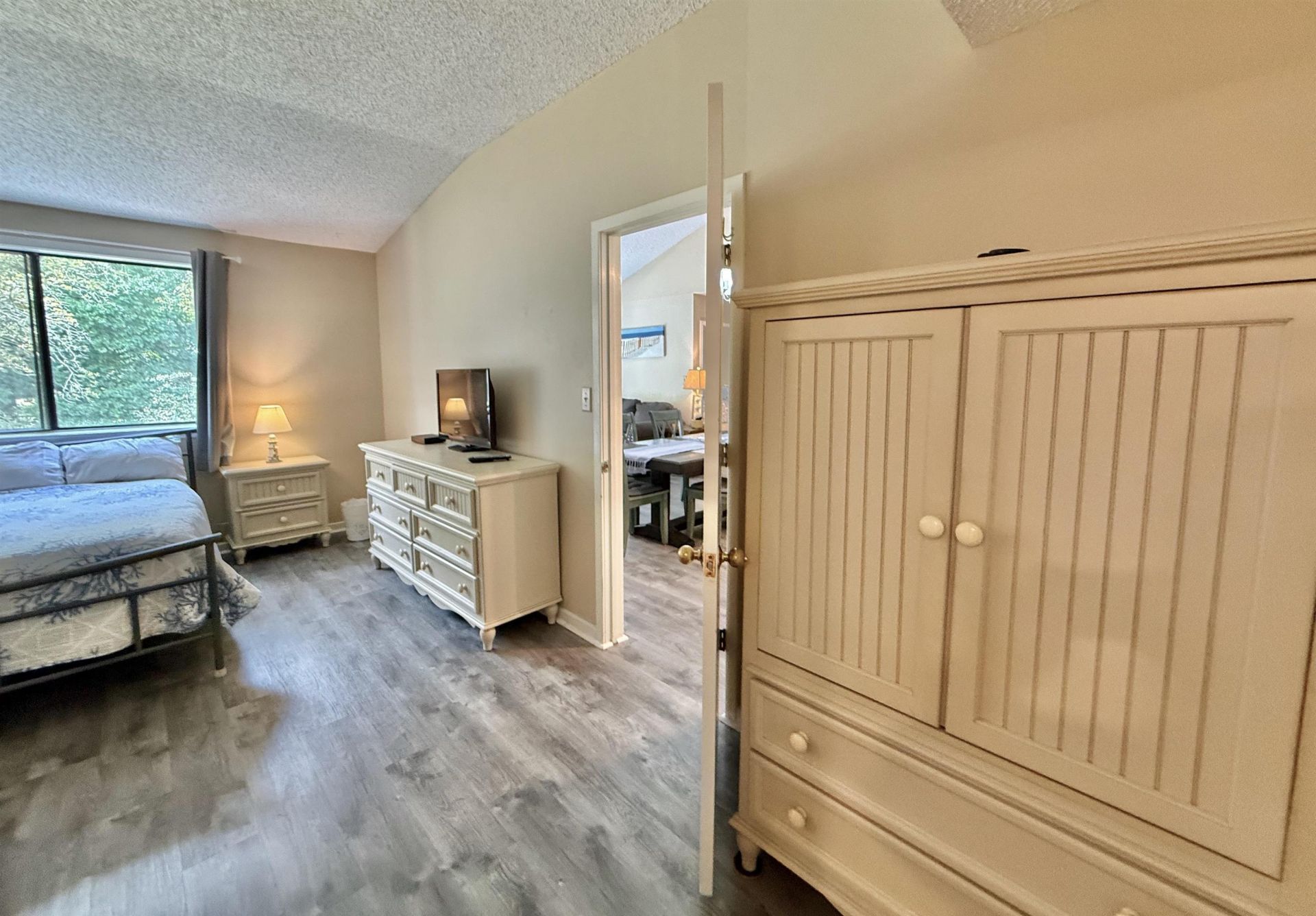 210 Westleton Dr.  Photo 39