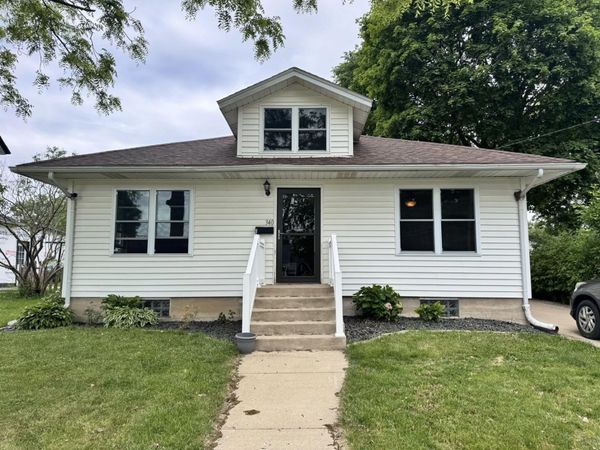 340 Broadway Street, Platteville, WI 53818