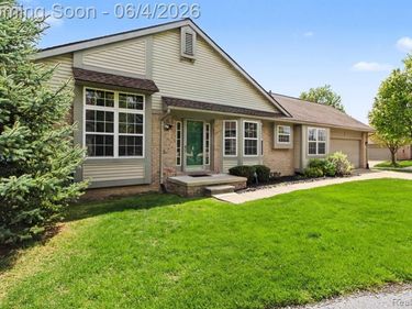 22840 Woodcreek Drive, Taylor, MI 48180