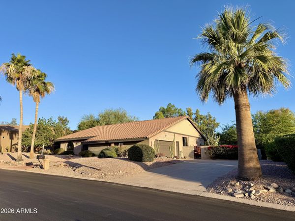 10435 N NICKLAUS Drive, Fountain Hills, AZ 85268