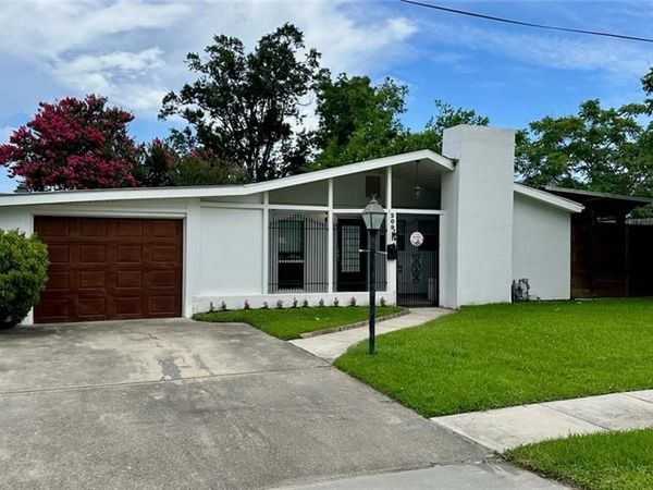 209 DOUGLAS Drive, River Ridge, LA 70123