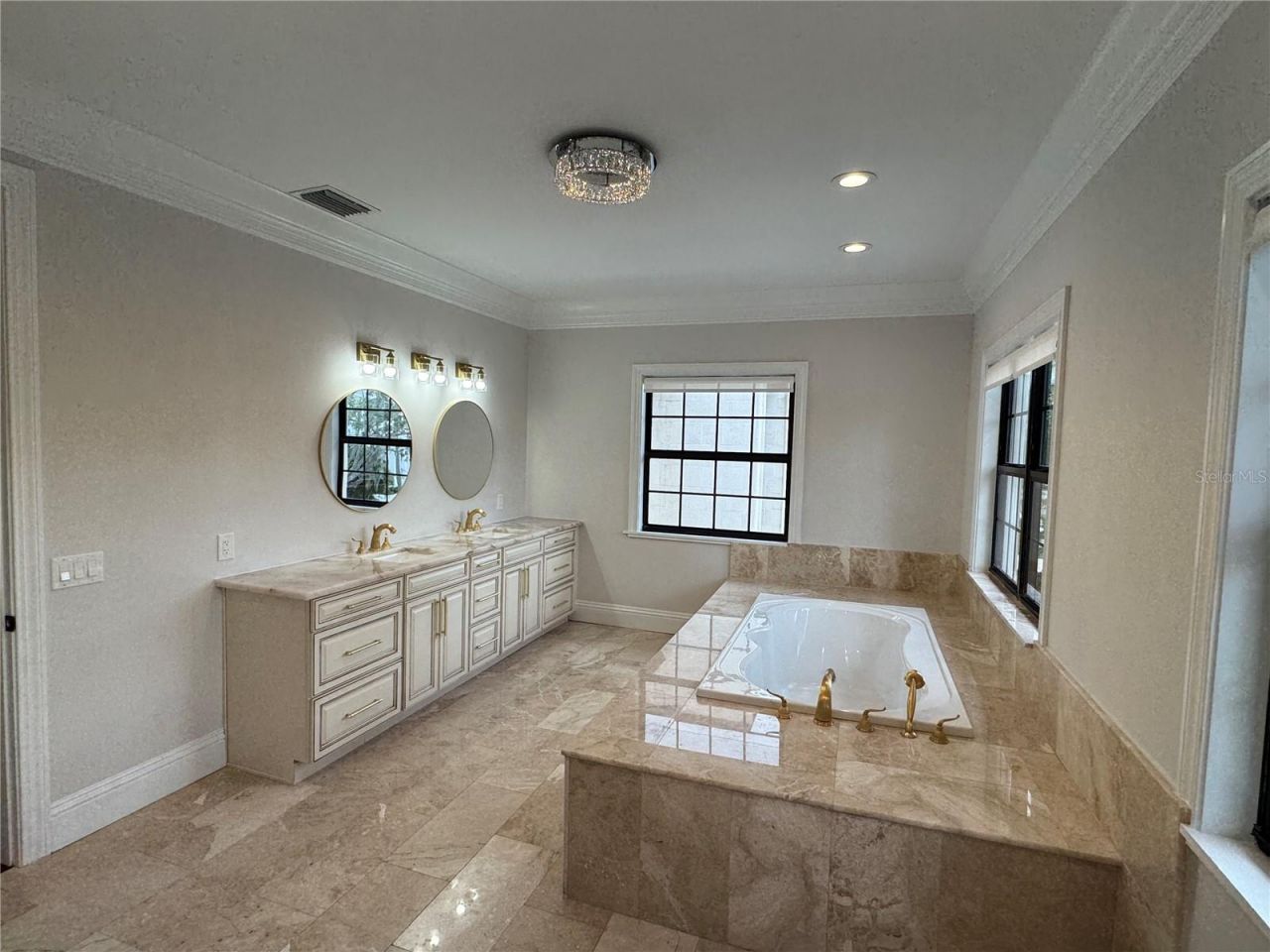 420 S Royal Poinciana Drive, Tampa, FL 33609 Photo