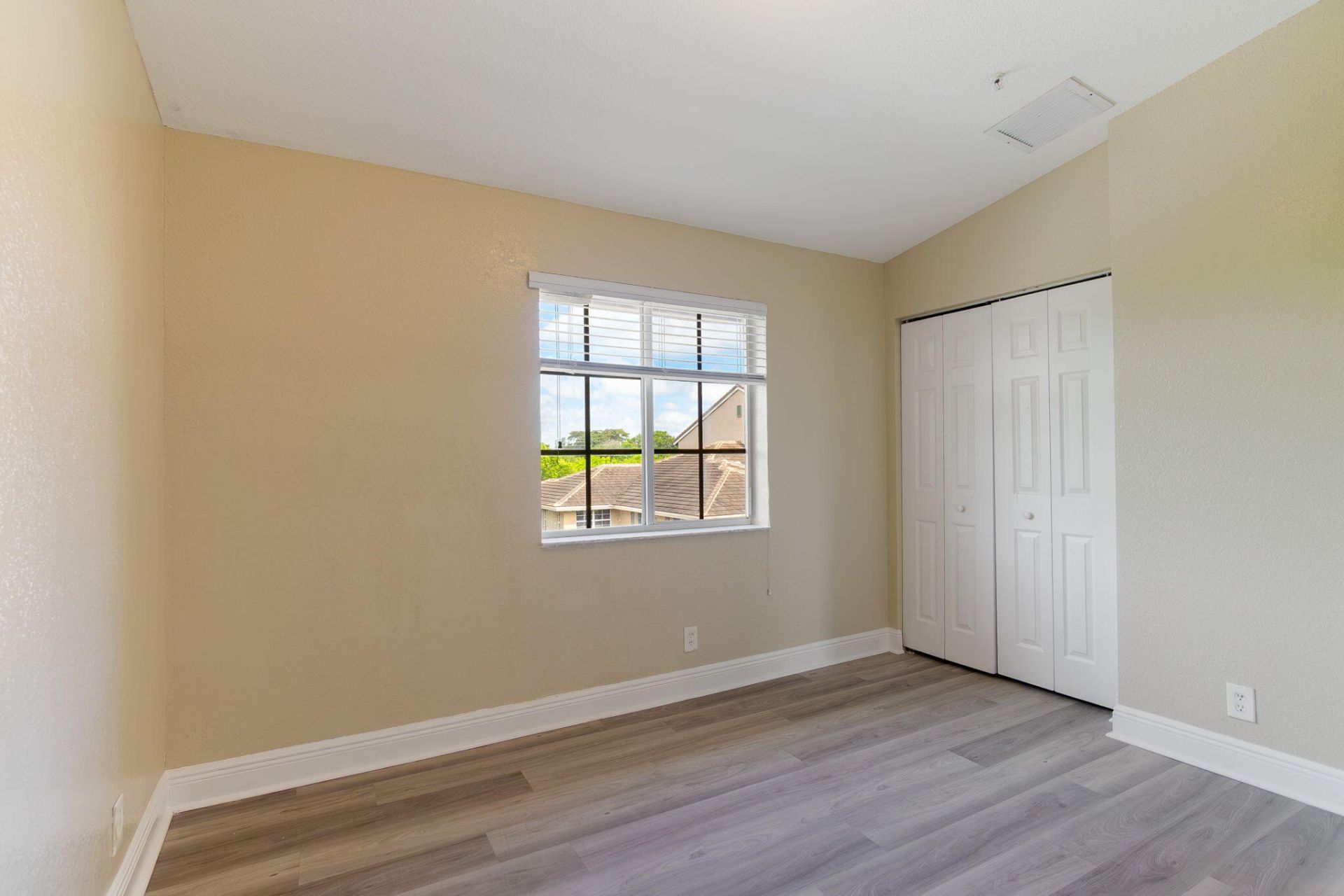 1718 NE 6th Street, Boynton Beach, FL 33435 Photo