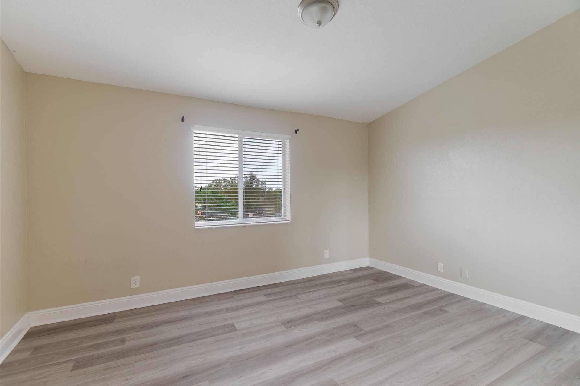 1718 NE 6th Street, Boynton Beach, FL 33435 Photo