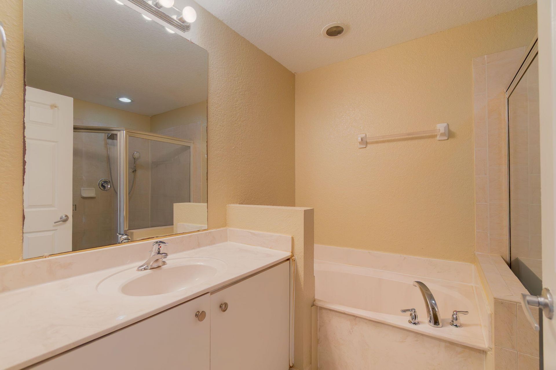 1718 NE 6th Street, Boynton Beach, FL 33435 Photo