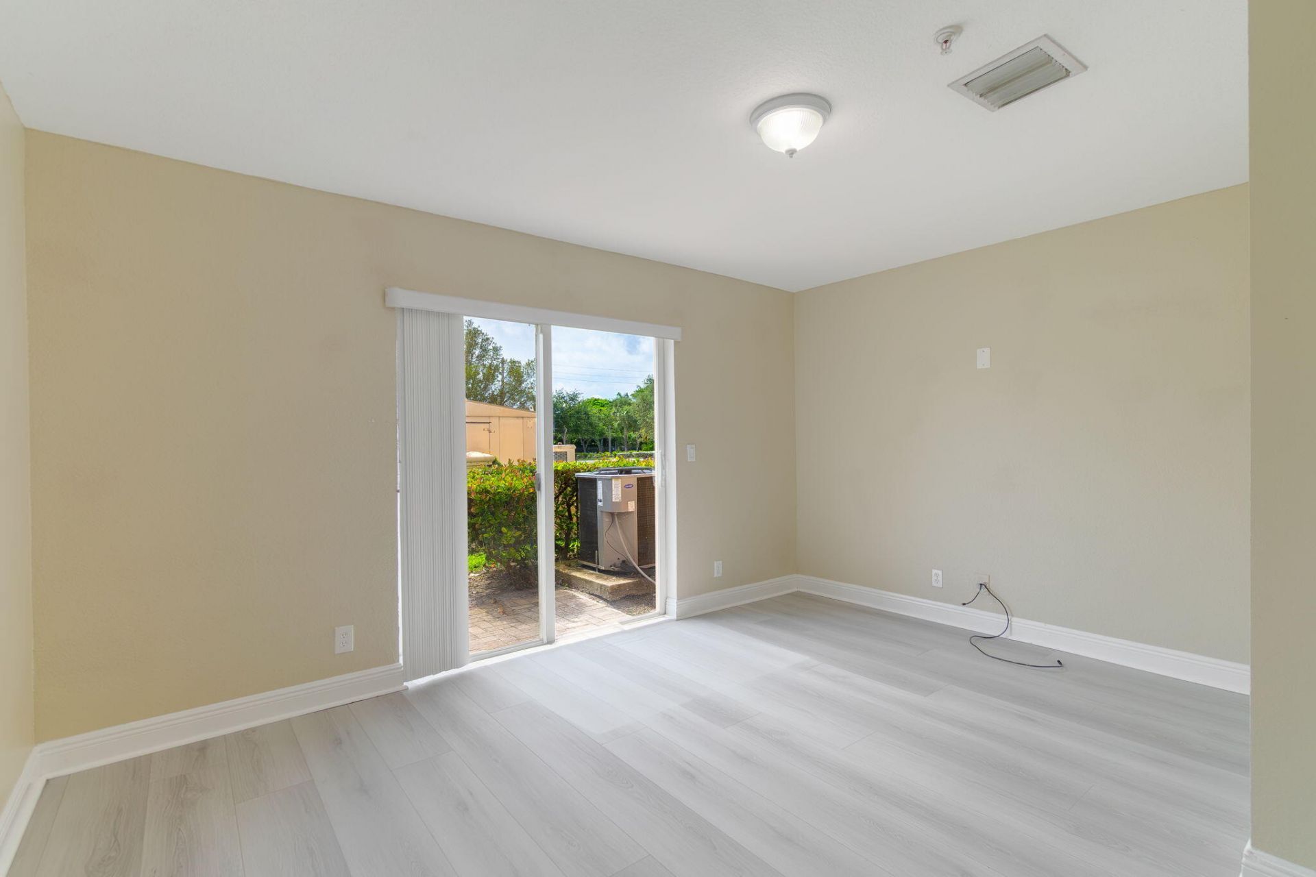 1718 NE 6th Street, Boynton Beach, FL 33435 Photo
