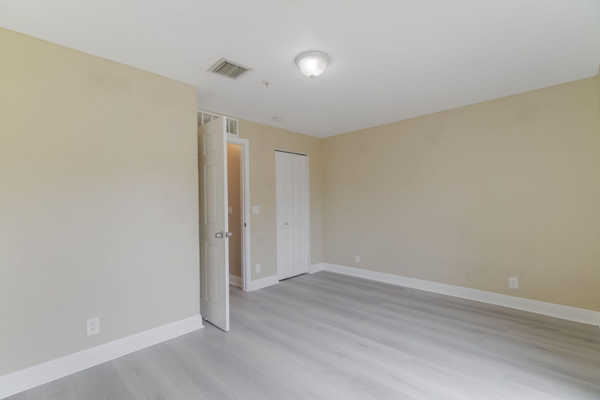1718 NE 6th Street, Boynton Beach, FL 33435 Photo