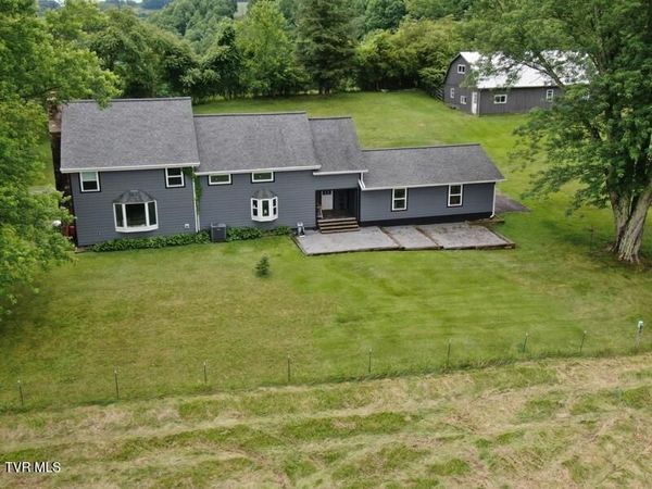 290 Snyder Ridge, Rose Hill, VA 24281