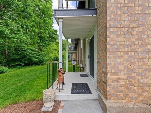 23 Shadowbrook Ln, Unit 10, Milford, MA 01757
