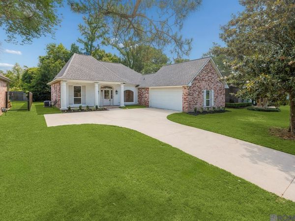 18508 Plantation Blvd, Prairieville, LA 70769