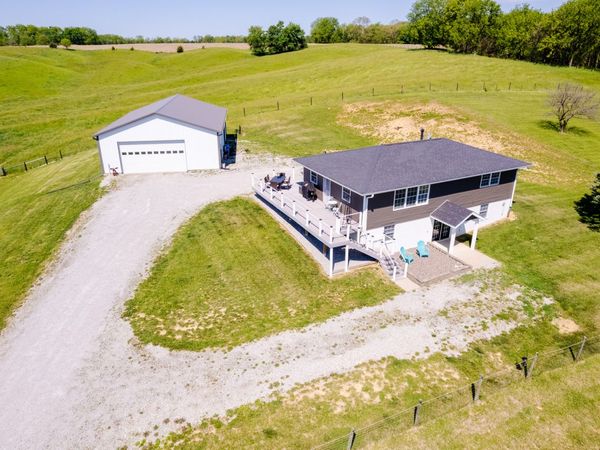 15800 63rd Street , Milan, IL 61264