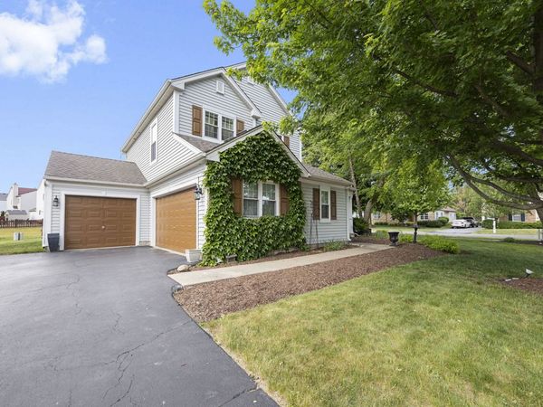 2000 Serenity Lane , Woodstock, IL 60098