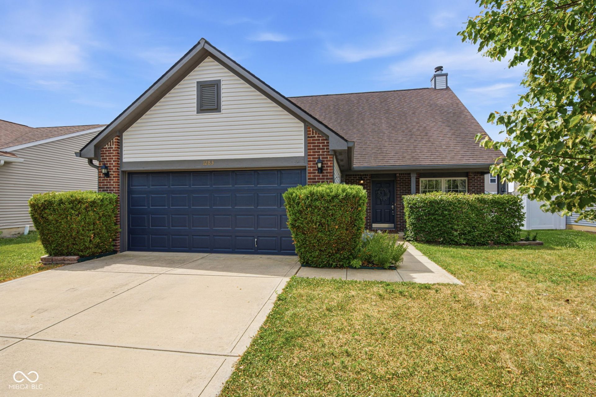 1283 Yellowstone Way, Franklin, IN 46131 Main Photo