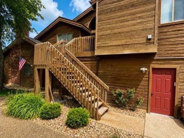 704 Hemingway Lane , Unit E, Weldon Spring, MO 63304