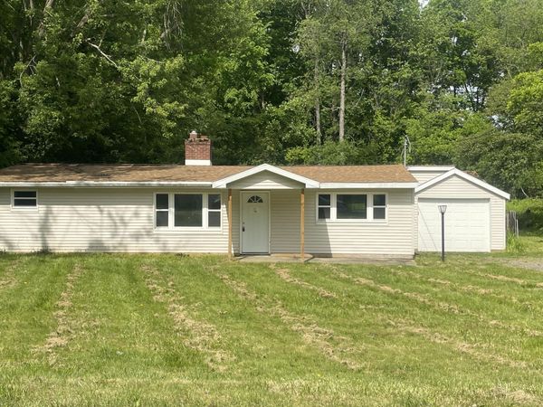 244 Woodland Avenue, Jackson, MI 49203