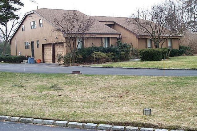 17 Campo Circle, Old Westbury, NY 11568 Main Photo