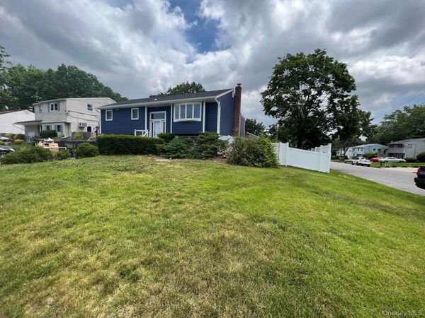 48 Franco Avenue , Selden, NY 11784