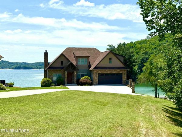 614 Watercrest Lane, Dandridge, TN 37725