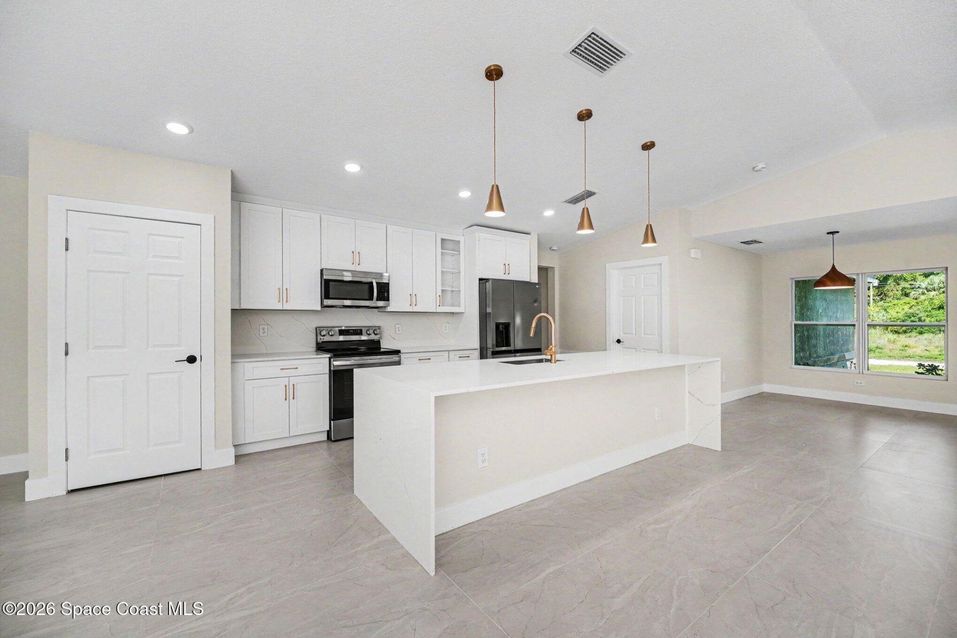 8575 100th Avenue, Vero Beach, FL 32967 Photo