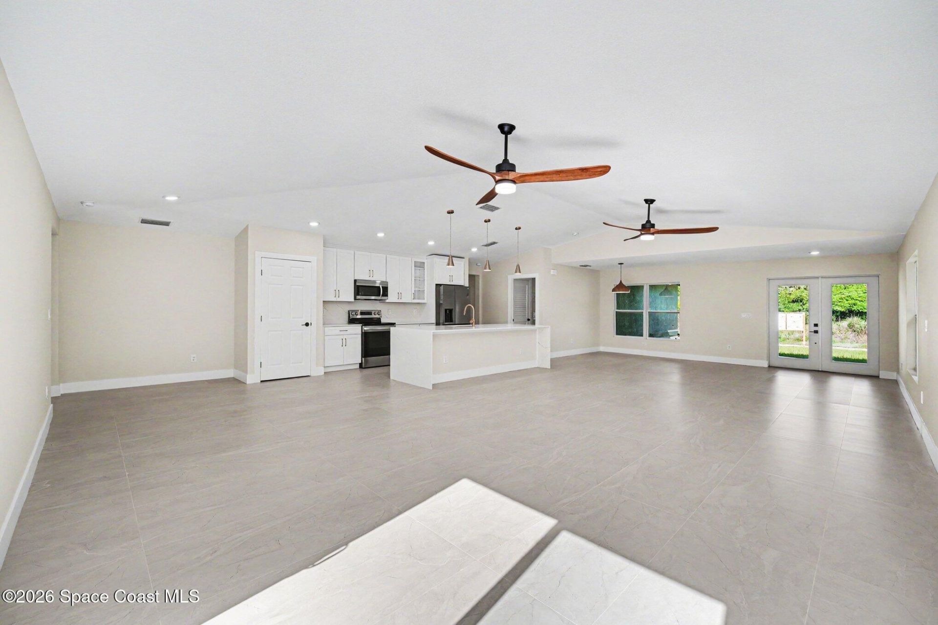 8575 100th Avenue, Vero Beach, FL 32967 Photo