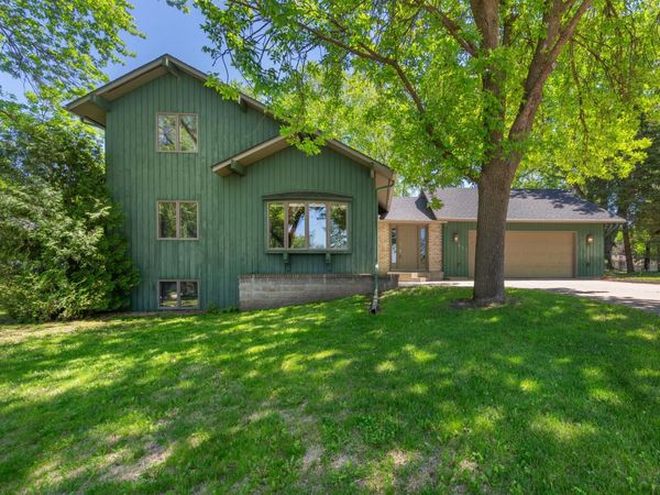 421 10th Avenue SE, Faribault, MN 55021