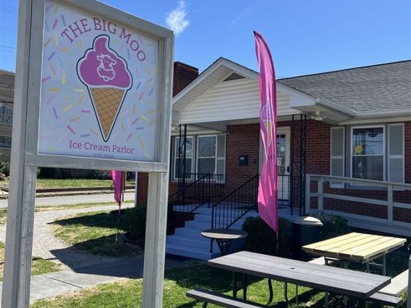 310 E Main Street , Scottsville, KY 42164