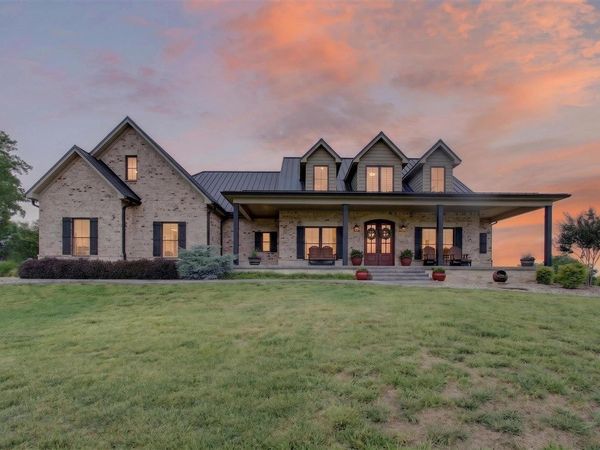 1224 Clifton Church Road , Scottsville, KY 42164