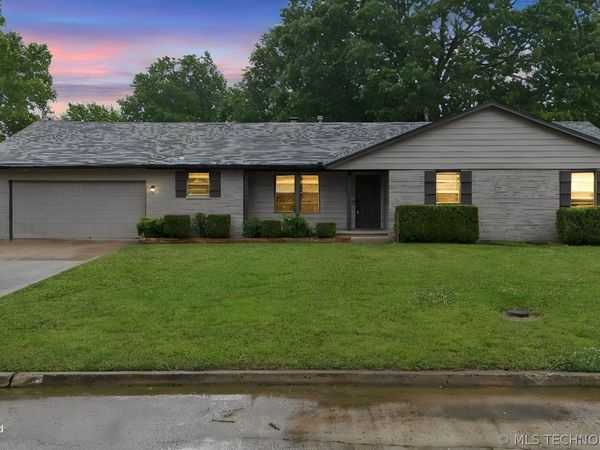 1508 N Florence Place , Claremore, OK 74017