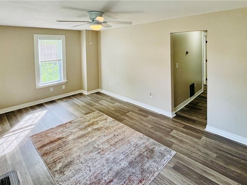 833 Main Street, Unit B(back), Conneaut, OH 44030 Photo 5