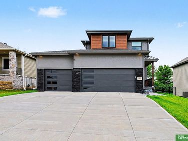 11605 Potter Street, Omaha, NE 68142