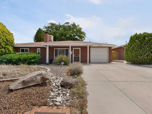 1304 Indiana Street NE, Albuquerque, NM 87110