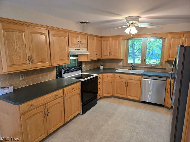 826 E Highland Avenue, Wooster, OH 44691 Photo 6