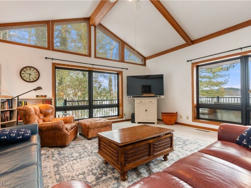 9707 Lakewood Drive NE, Mineral City, OH 44656 Photo 5