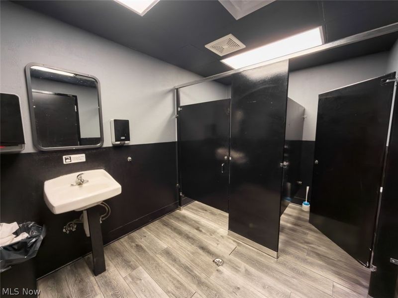 331 Cleveland Avenue NW, Canton, OH 44702 Photo 13