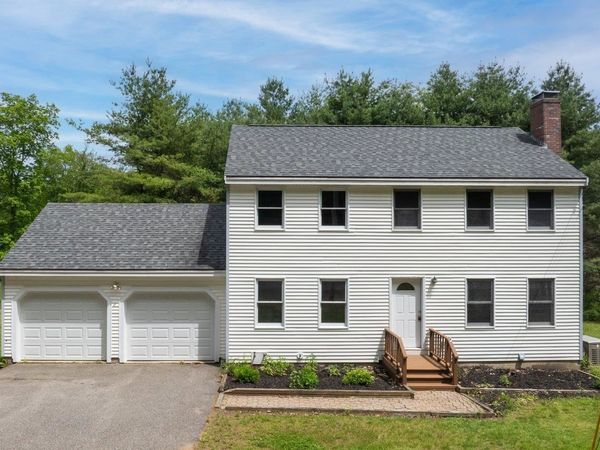 11 Lovell Road, Stratham, NH 03885