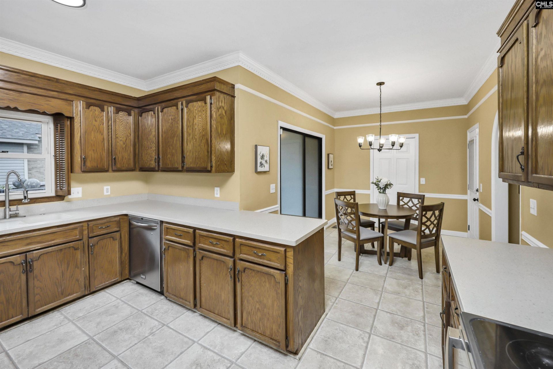 1053 Tarrytown Lane Photo 10