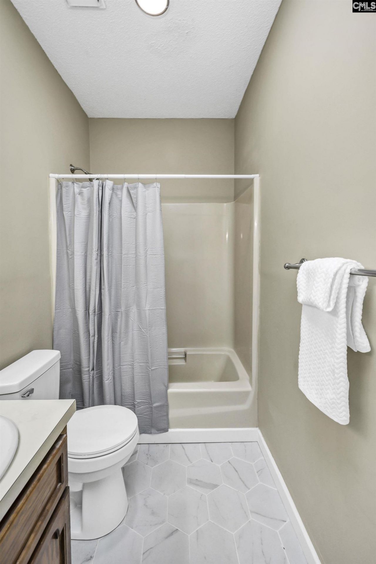 1053 Tarrytown Lane Photo 23