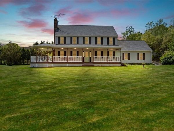 1805 Oak Grove Dr, Dighton, MA 02764