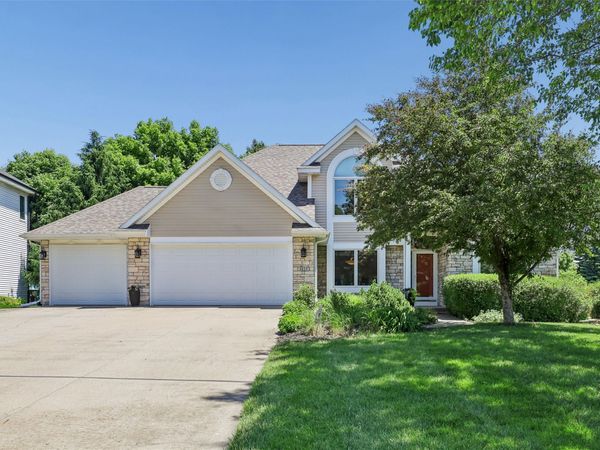 1025 SE Westwoods Drive, Waukee, IA 50263